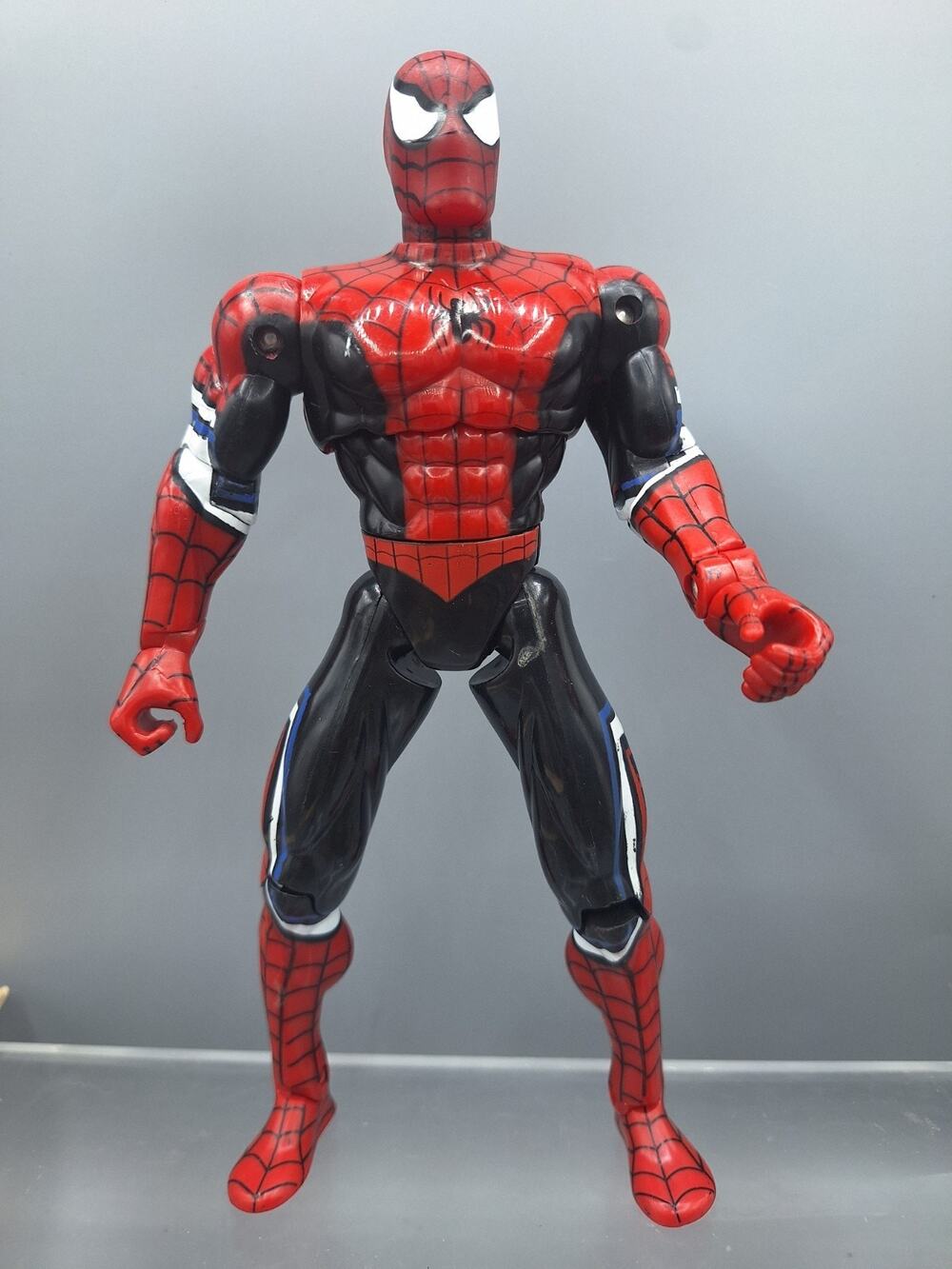 Marvel~ToyBiz~Spiderman~Adventure Hero~Water Web Blasters~ 10" Action Figure